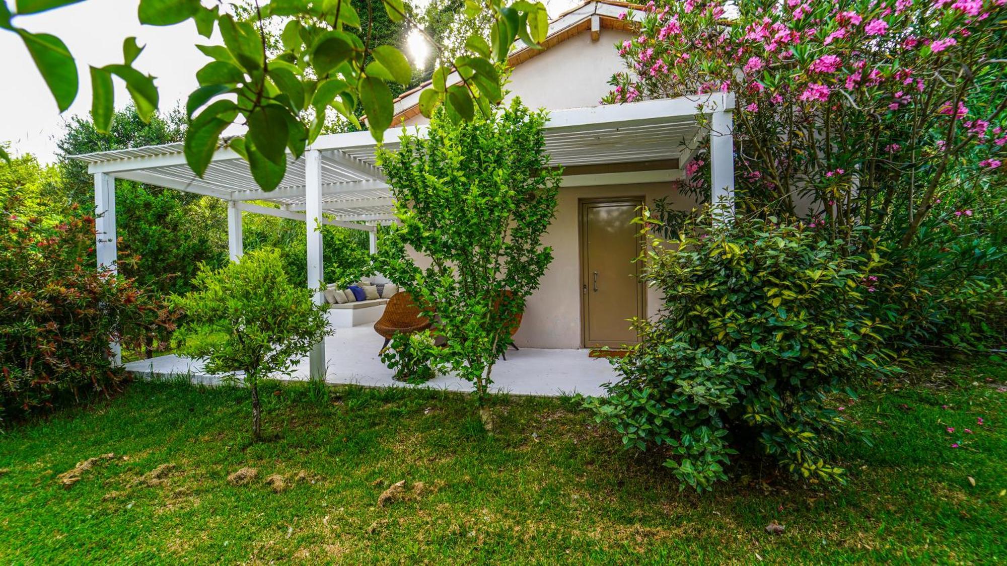Cape North West Hotel Parga Exterior photo