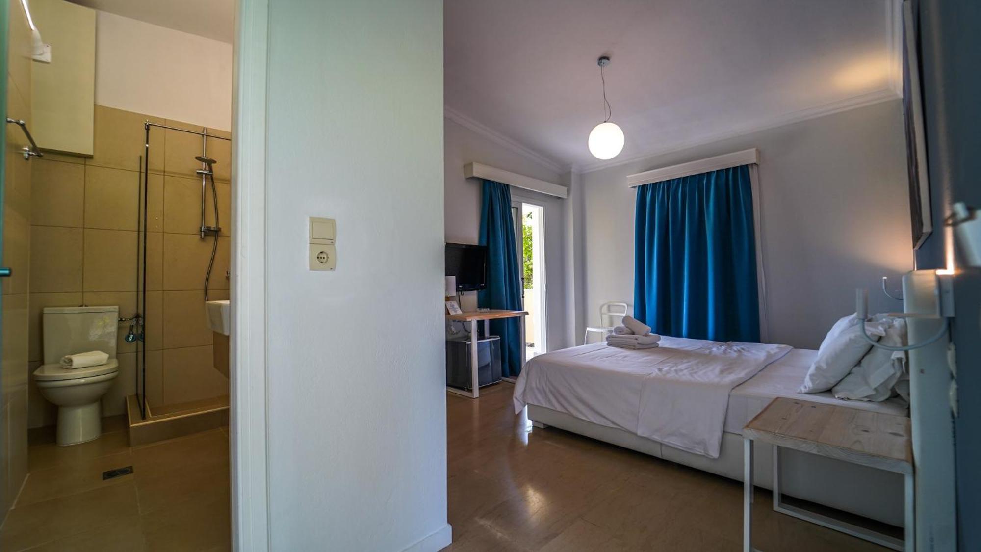 Cape North West Hotel Parga Exterior photo