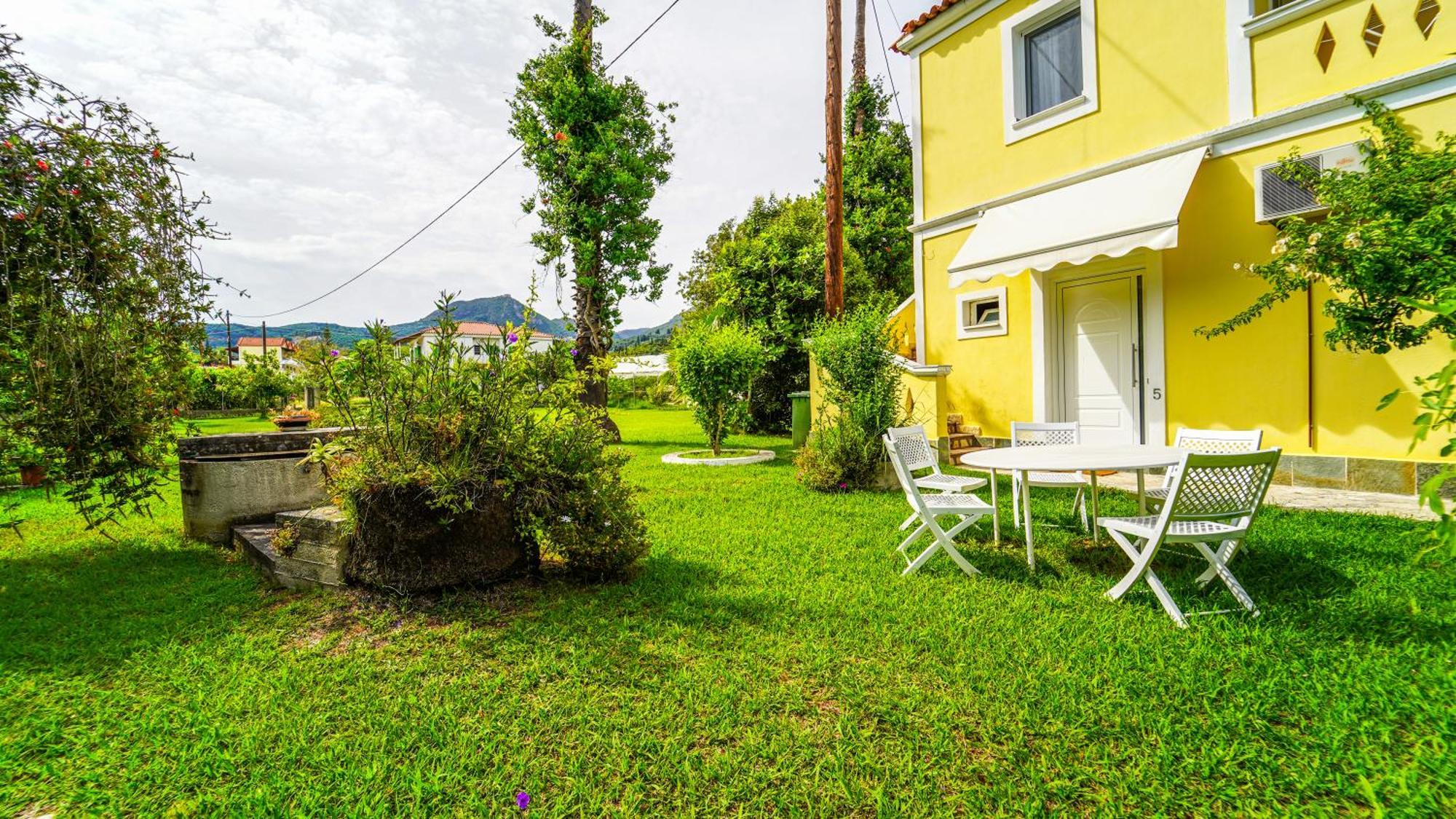 Cape North West Hotel Parga Exterior photo