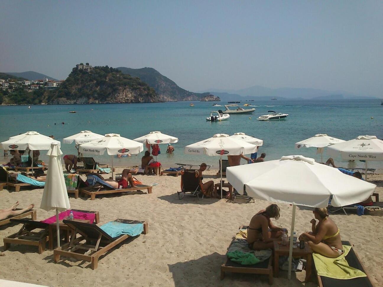 Cape North West Hotel Parga Exterior photo